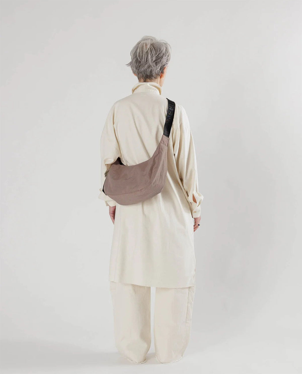 Baggu Medium Crescent Bag Taupe Europe Nederland