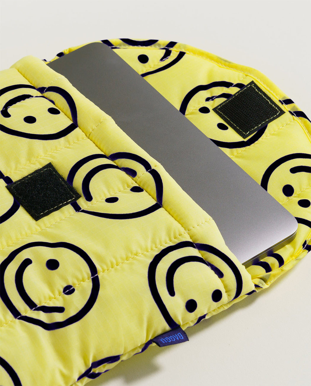 Baggu Puffy Laptop Sleeve 13 inch 16 yellow happy Utrecht Nederland europe