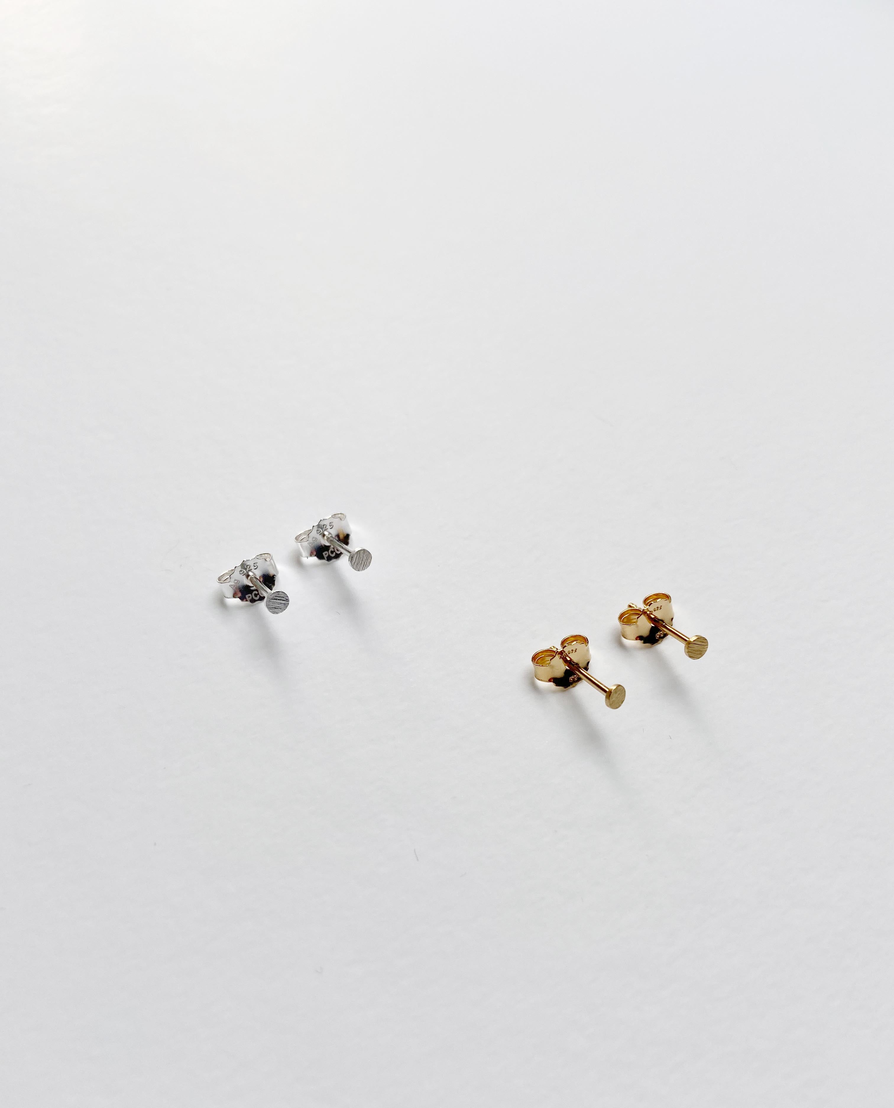 Pernille Corydon Utrecht Nederland Micro Coin Ear Studs