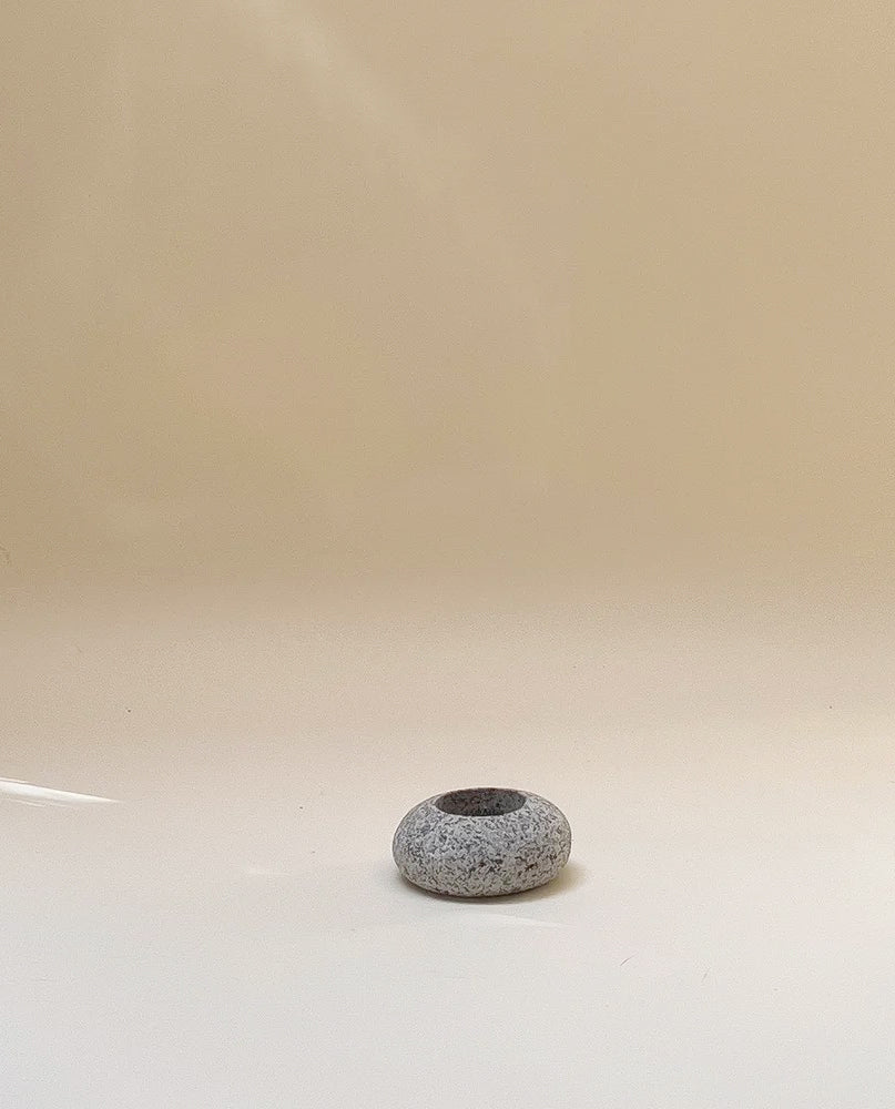 Atuto Bloomist Beach Stone Ikebana Vase