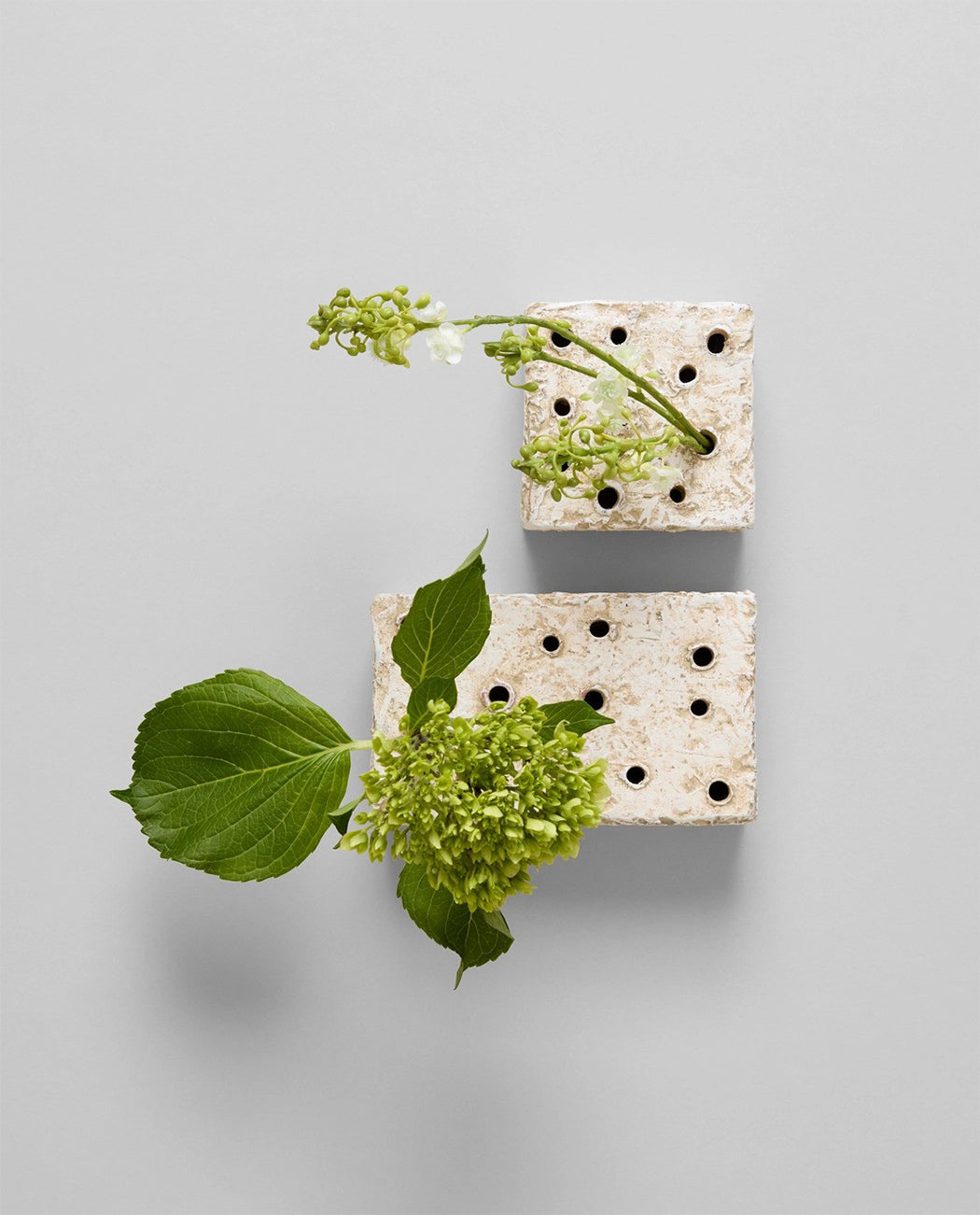 Atuto Bloomist Ceramic Frog Block White Patina