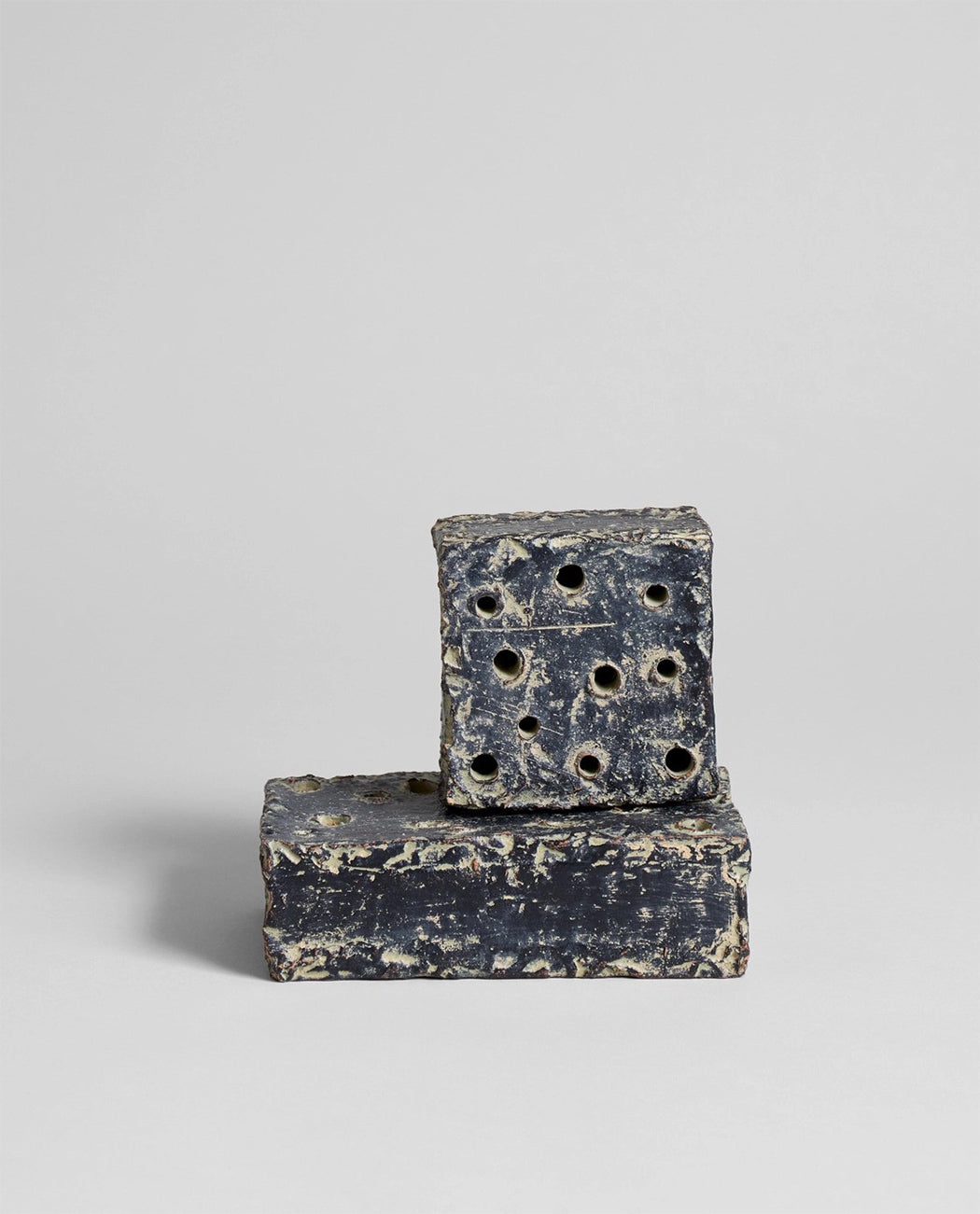 Atuto Ceramic Flower Frog Block Grey Patina