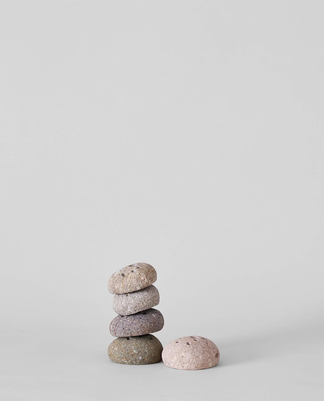Atuto Round Stone Frog Bloomist