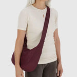 Baggu Medium nylon Crescent Bag Mahogany Burgundy Europe