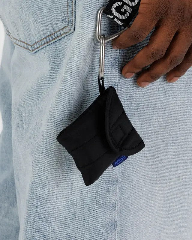 Baggu Nederland puffy earbuds case black