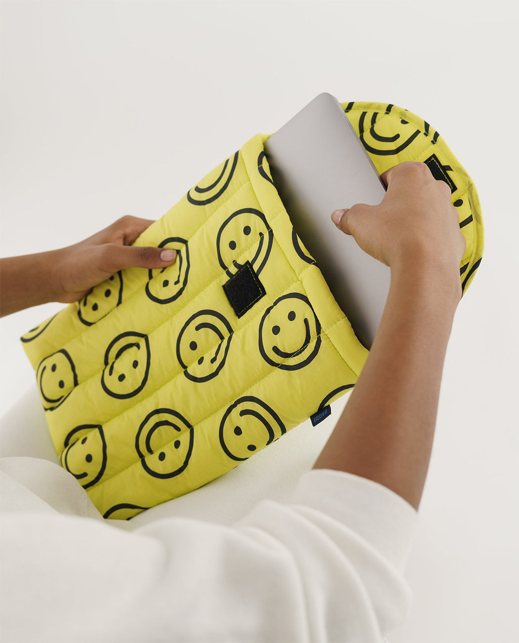 Baggu Puffy Laptop Sleeve 13 16 Inch Yellow Happy Smiley Nederland Europe