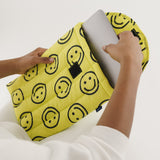Baggu Puffy Laptop Sleeve 13 16 Inch Yellow Happy Smiley Nederland Europe